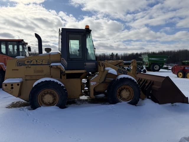 Image of Case 621B equipment image 3