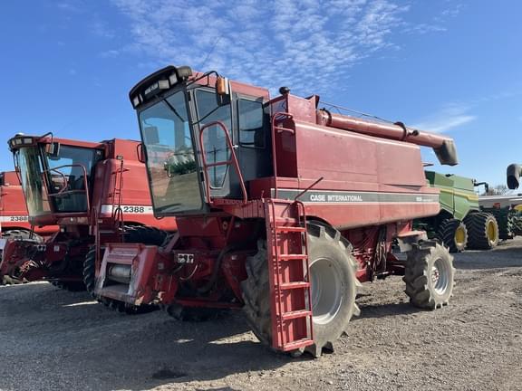 Image of Case IH 1666 equipment image 2