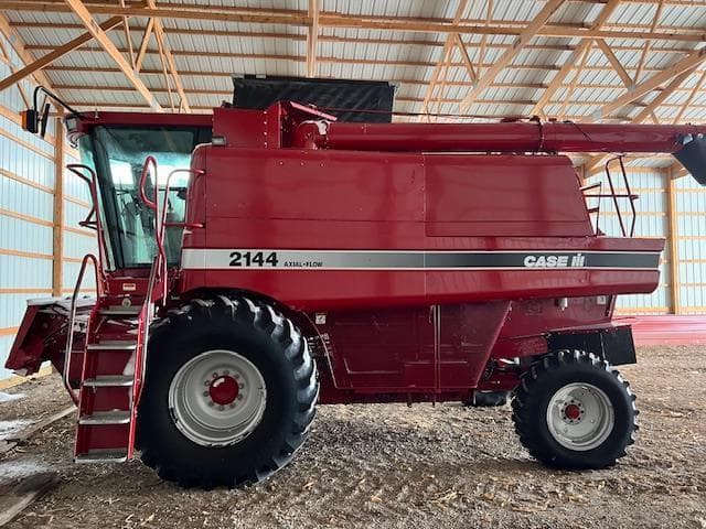 Image of Case IH 2144 equipment image 1