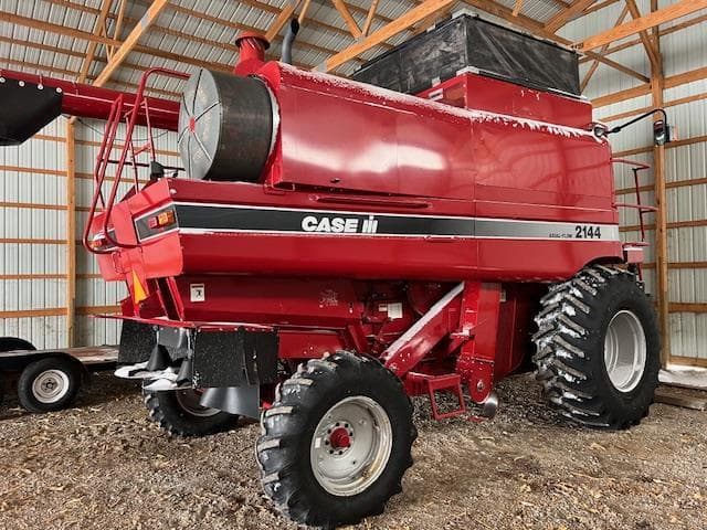 Image of Case IH 2144 equipment image 4