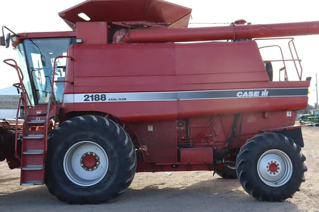 Image of Case IH 2188 equipment image 3
