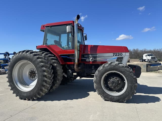 Image of Case IH 7220 equipment image 1