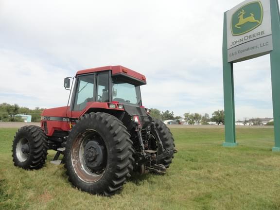 Image of Case IH 7220 equipment image 1