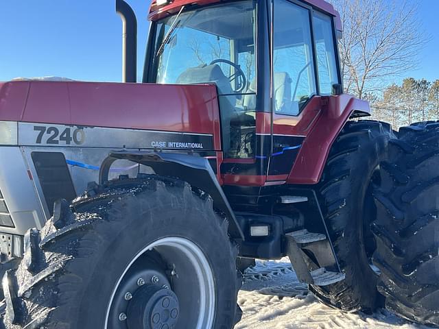 Image of Case IH 7240 equipment image 2