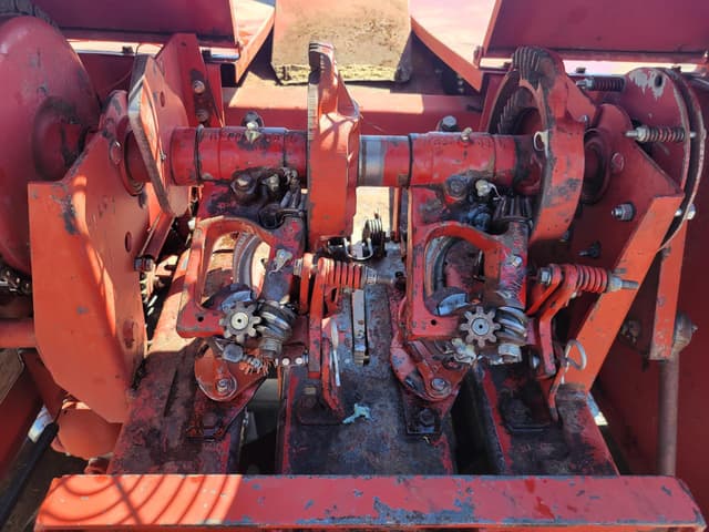 Image of Case IH 8555 equipment image 4