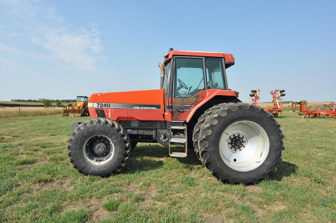 Image of Case IH 7240 Primary image