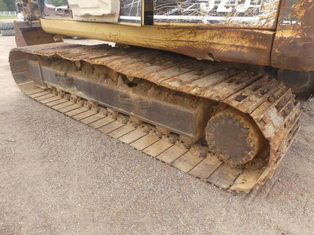 Image of Caterpillar 320L equipment image 4