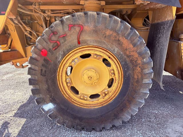 Image of Caterpillar 769C equipment image 4