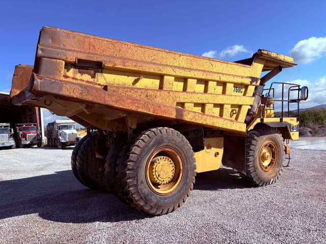 Image of Caterpillar 769C equipment image 2