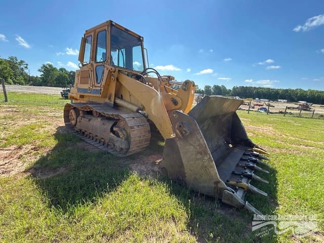 Image of Caterpillar 953B equipment image 2