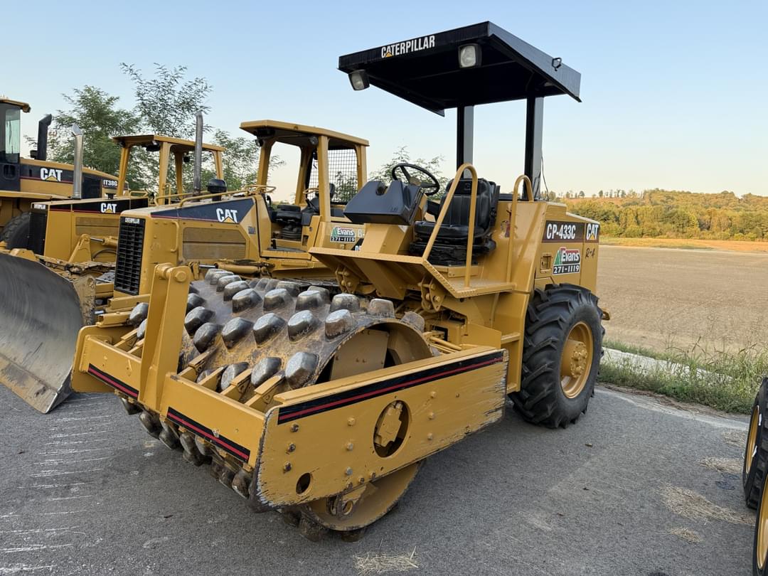 Image of Caterpillar CP-433C Primary image