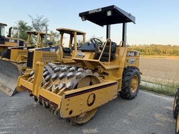 Main image Caterpillar CP-433C