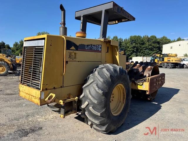 Image of Caterpillar CP-563C equipment image 2