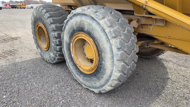 Image of Caterpillar D300D equipment image 4