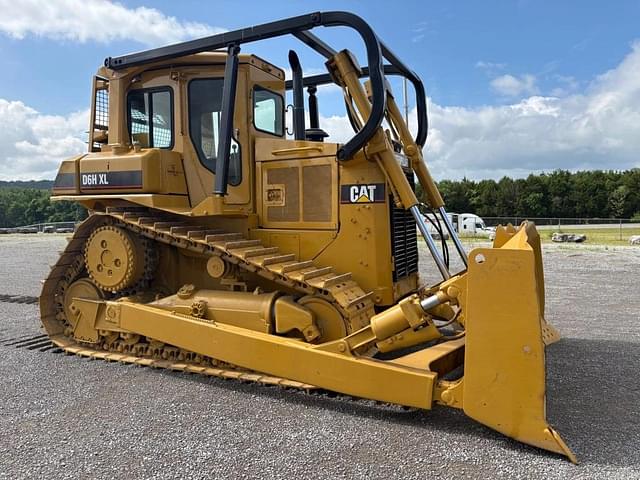 Image of Caterpillar D6HXL equipment image 2