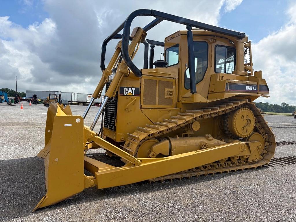 Image of Caterpillar D6HXL Primary image