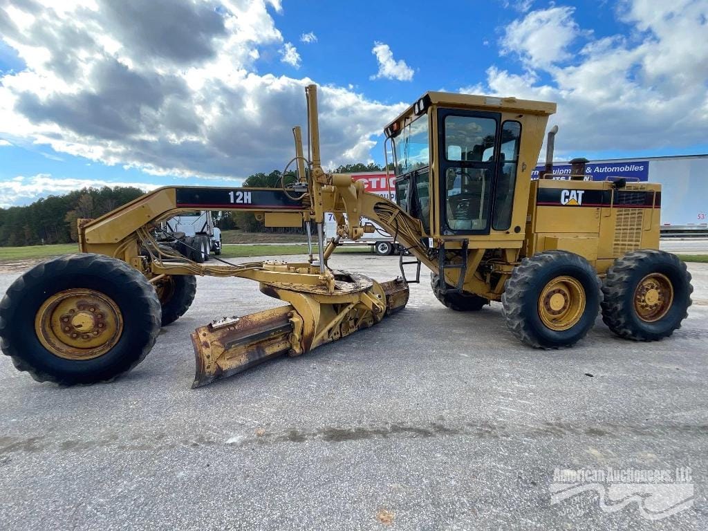 Main image Caterpillar 12H