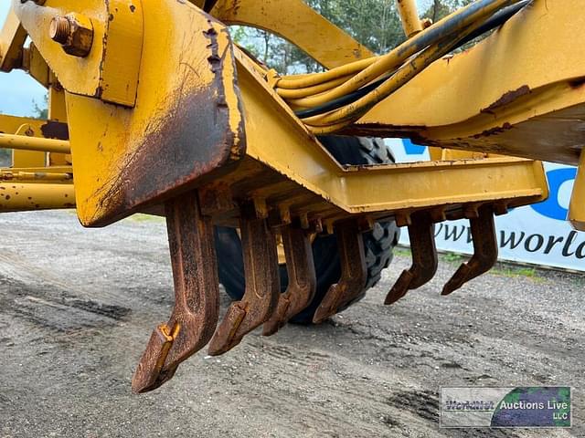 Thumbnail image Caterpillar 12H 11