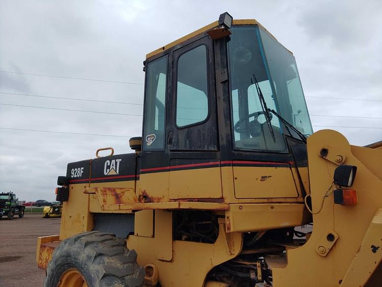 Main image Caterpillar 928F 11