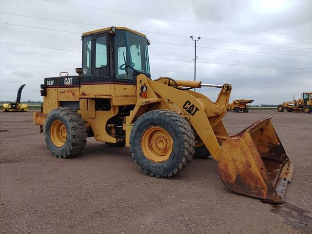 Thumbnail image Caterpillar 928F 1