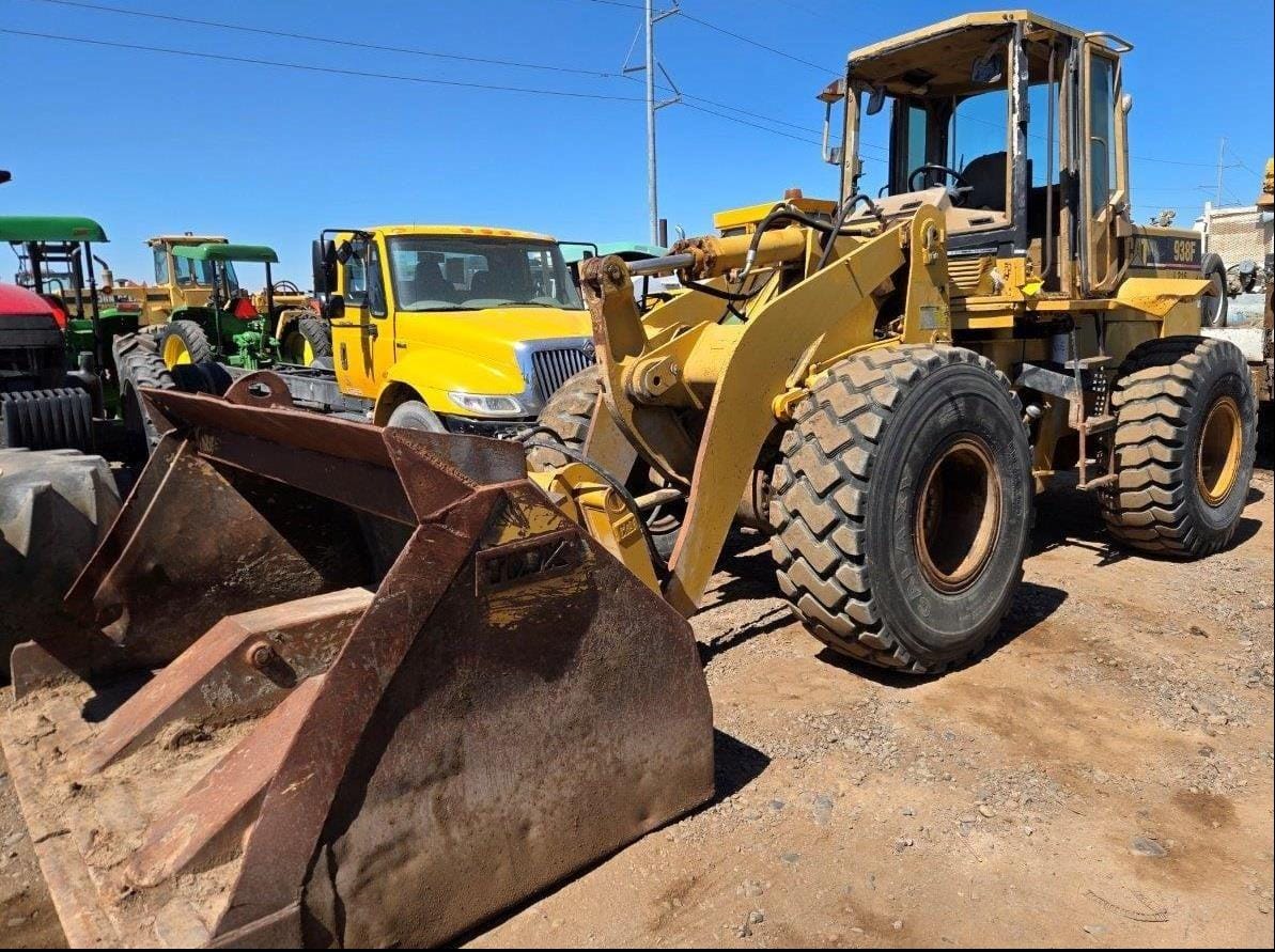 1995 Caterpillar 938F Equipment Image0