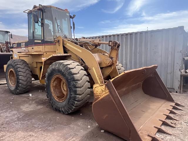 Image of Caterpillar 938F equipment image 2