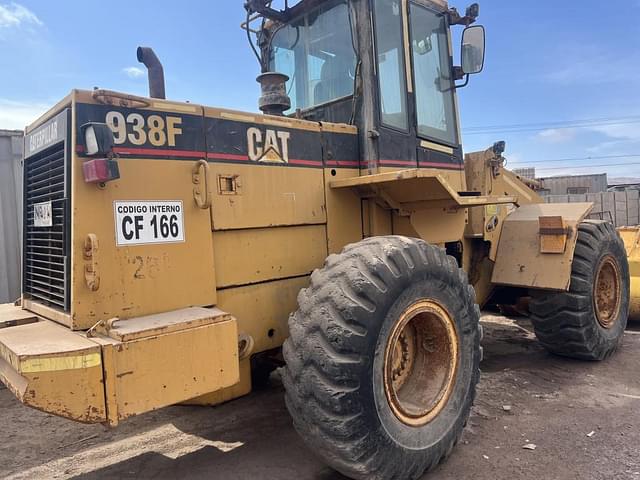 Image of Caterpillar 938F equipment image 4