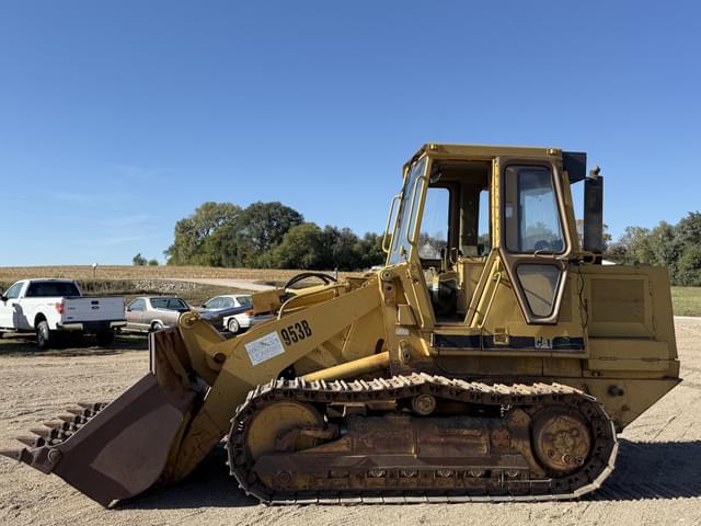 Image of Caterpillar 953B equipment image 3