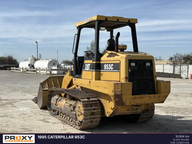 Image of Caterpillar 953C equipment image 4