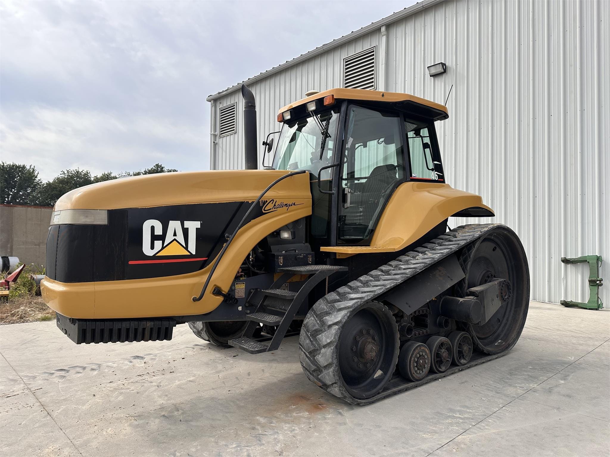 1995 Challenger 45 Equipment Image0