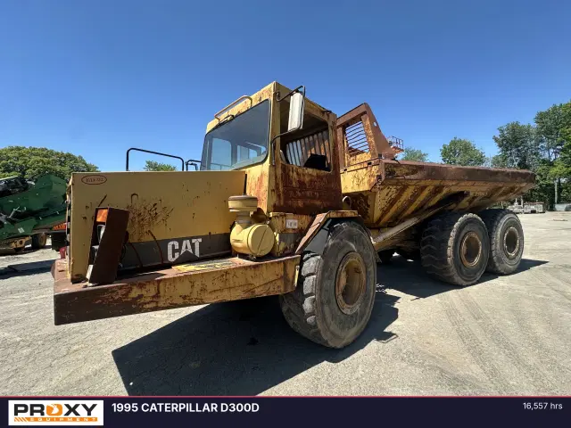 Image of Caterpillar D300D equipment image 2