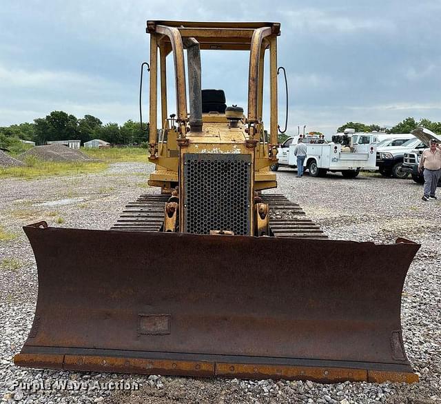 Image of Caterpillar D4C equipment image 1