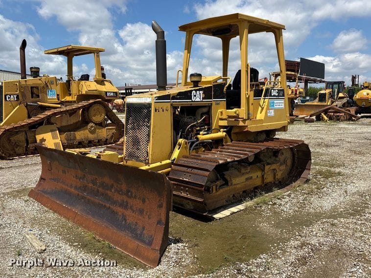 1995 Caterpillar D4C Equipment Image0