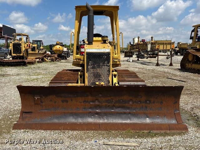 Image of Caterpillar D4C equipment image 1