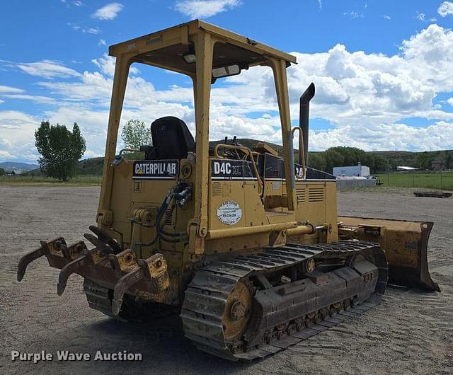 Image of Caterpillar D4C equipment image 4