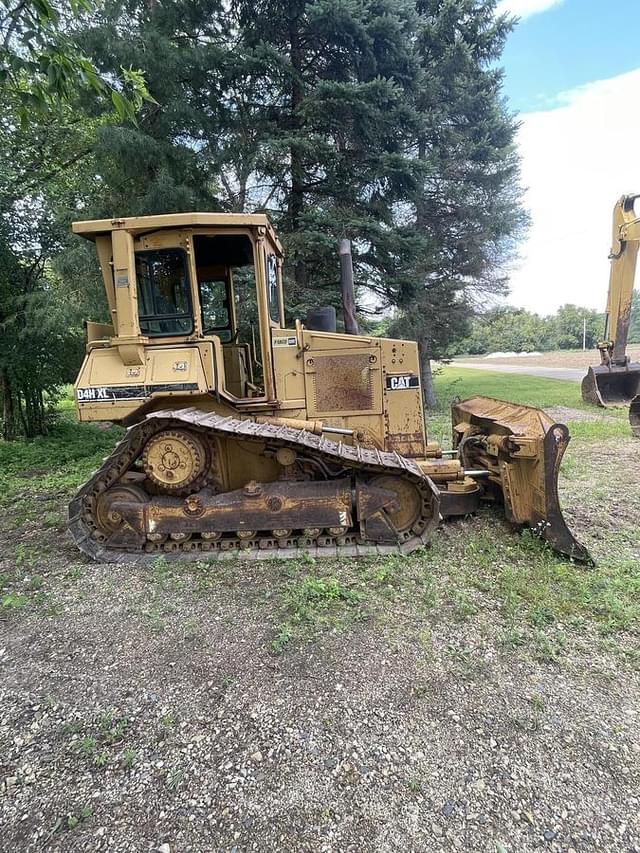 Image of Caterpillar D4H XL equipment image 3