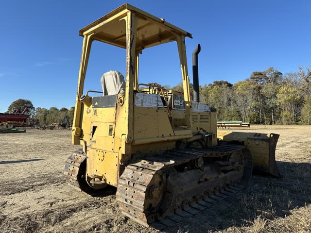 Image of Caterpillar D5C equipment image 2