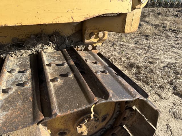 Image of Caterpillar D5C equipment image 4