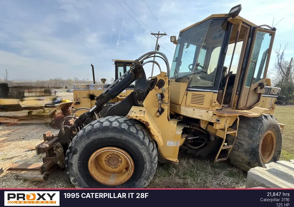 1995 Caterpillar IT28F Equipment Image0