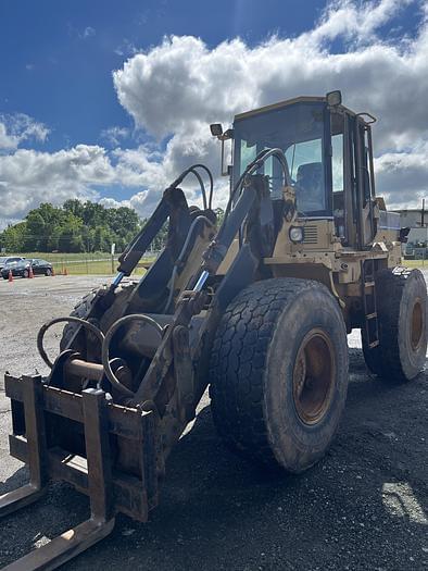 Image of Caterpillar IT28F equipment image 2
