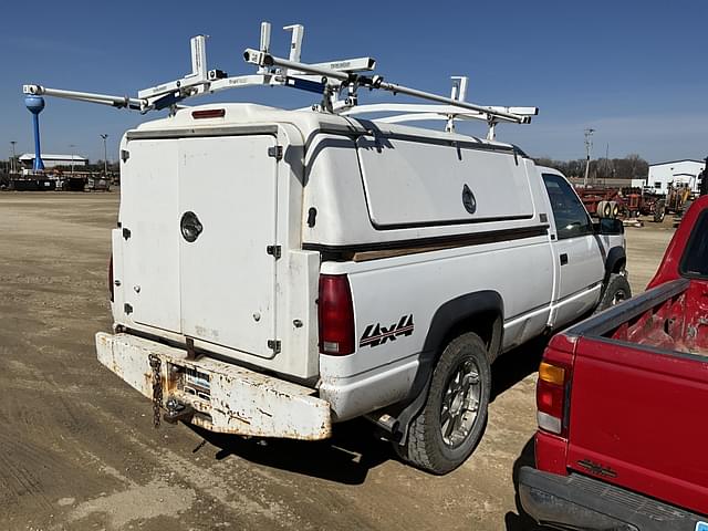 Image of Chevrolet 2500 equipment image 4