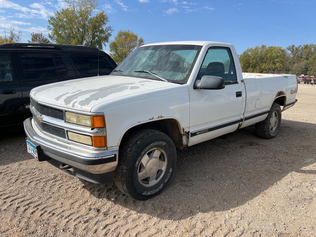 Image of Chevrolet 1500 Primary image