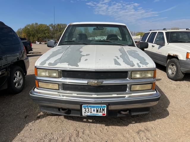 Image of Chevrolet 1500 equipment image 1