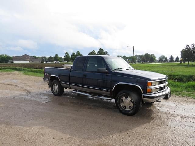 Image of Chevrolet 1500 equipment image 2