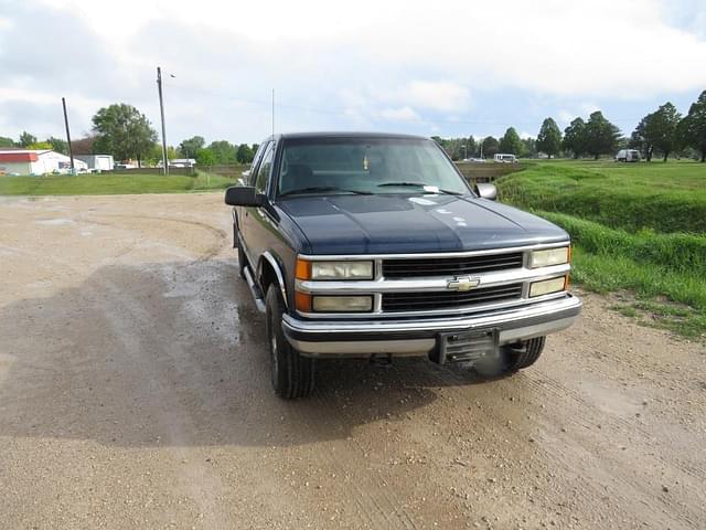 Image of Chevrolet 1500 equipment image 1