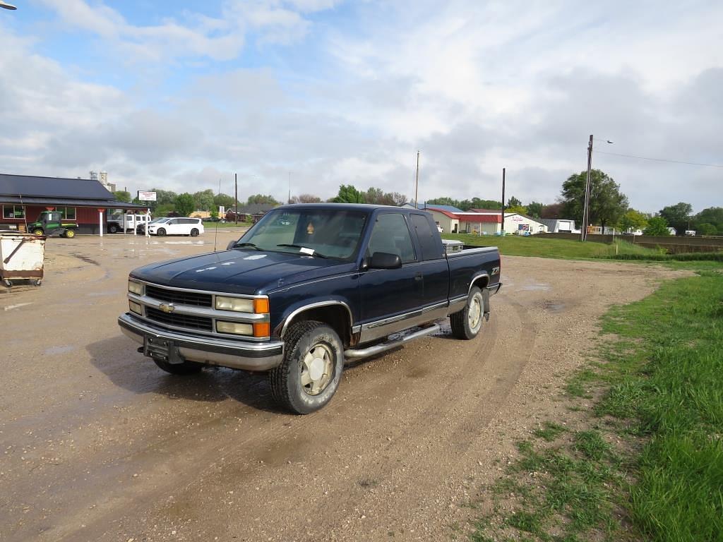 Image of Chevrolet 1500 Primary image