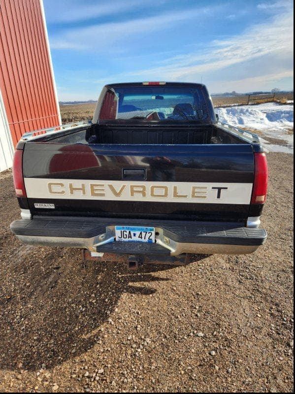 Image of Chevrolet 1500 equipment image 2