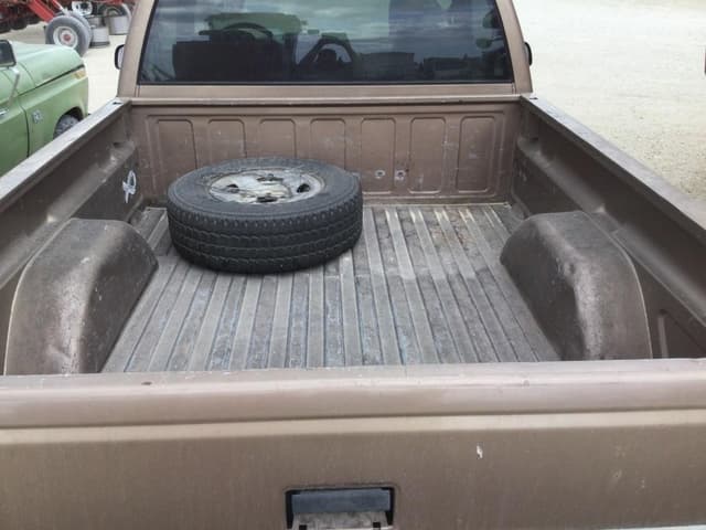 Image of Chevrolet 1500 equipment image 4