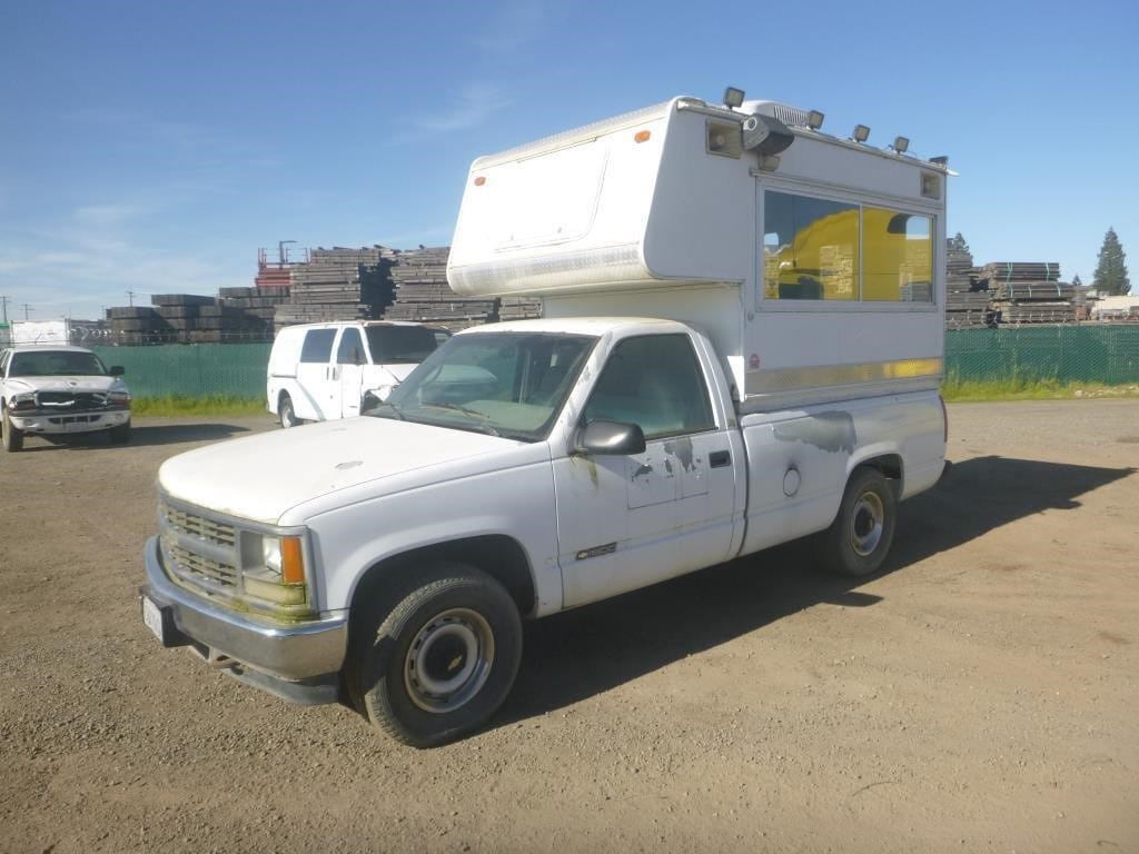 1995 Chevrolet 1500 Equipment Image0