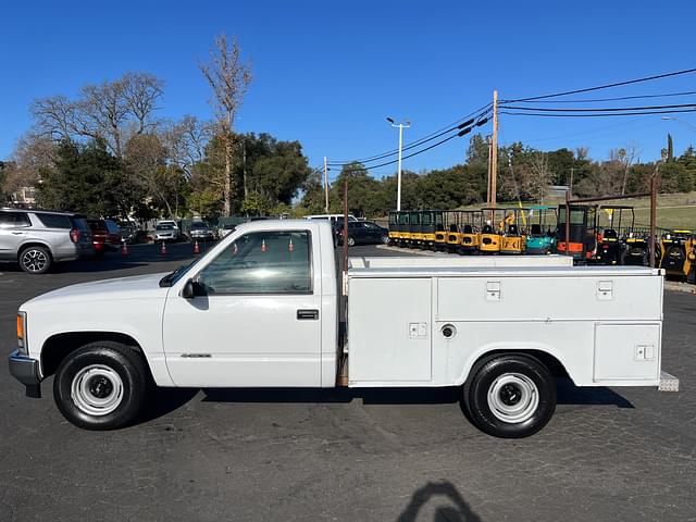 Image of Chevrolet 1500 equipment image 1